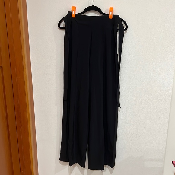 NWT Lululemon Noir Pant - Black - Picture 1 of 4